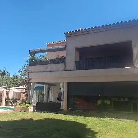 Serrane - Avec Acces Piscine Apartament *