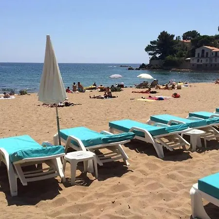 Serrane - Avec Acces Piscine 아파트